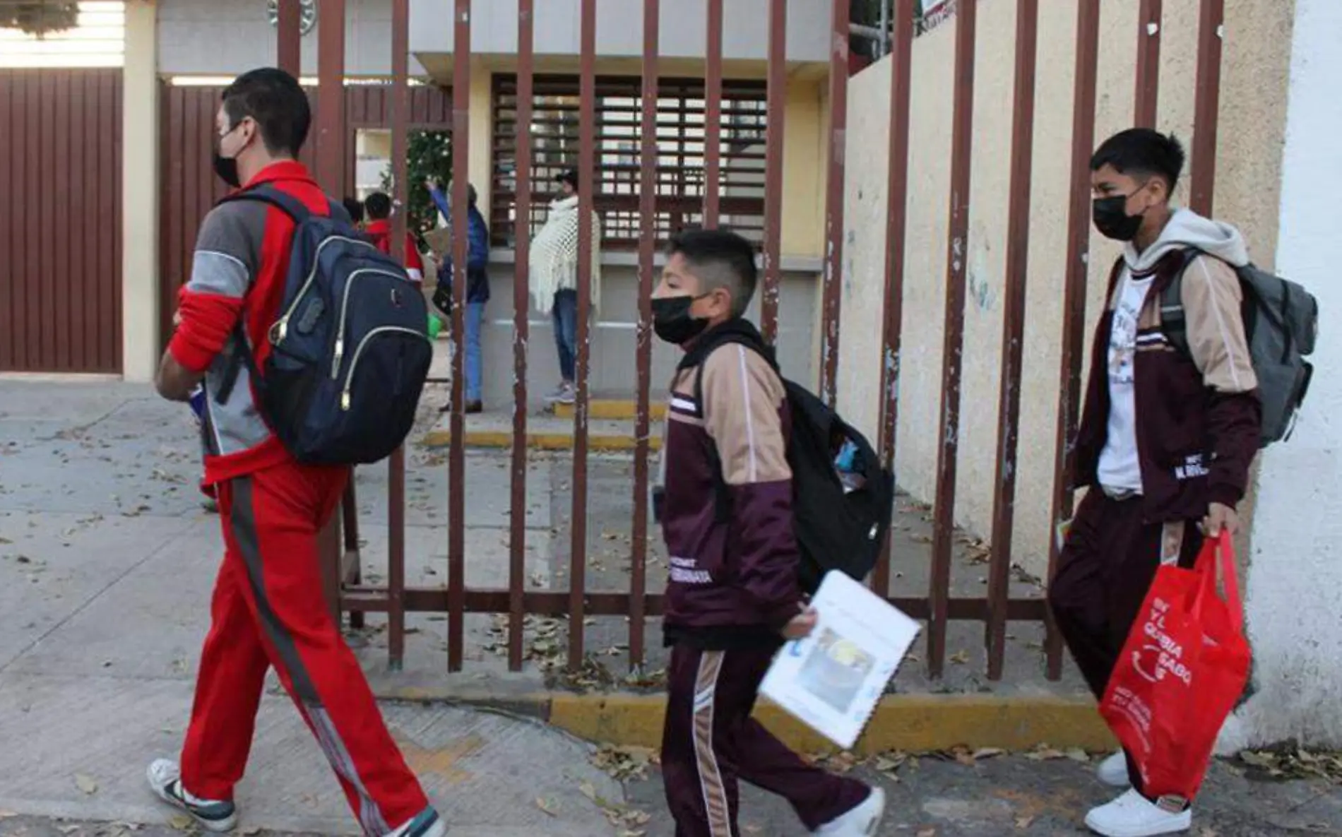 Este lunes, regresaron a clases un millón 346 mil 723 alumnos de educación básica (inicial, preescolar, primaria y secundaria) en Puebla